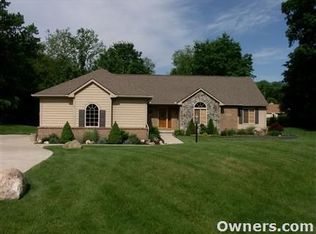 3779 Jeffery Trl, White Lake, MI 48383