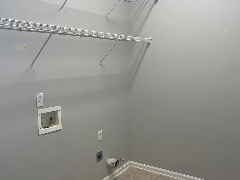 153 Oak Common Ave — Photo 11