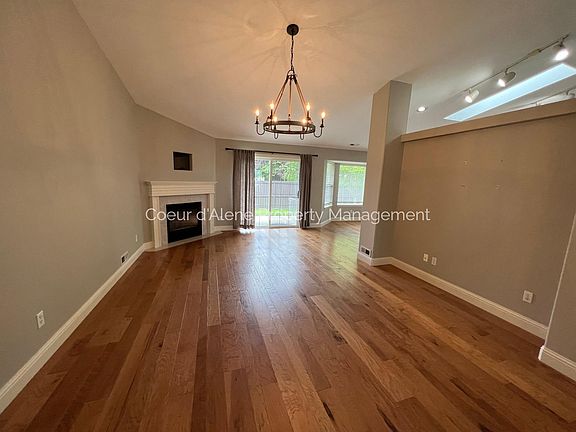 3rd image of 5893 N Magellan Ct
