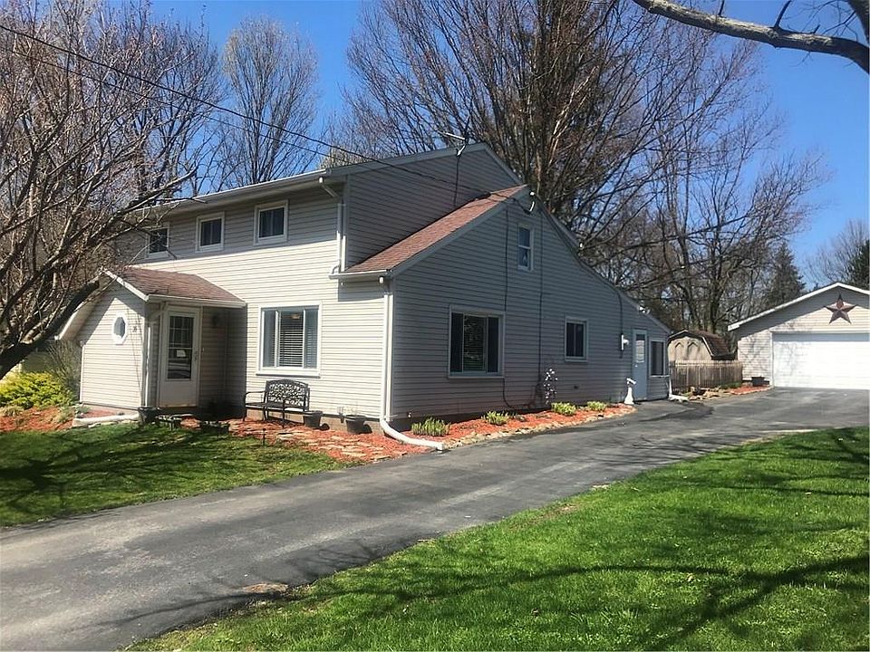 1st image of 38 Wellington St