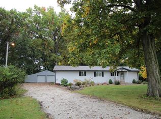 1371 Sun Rd, Washburn, IL 61570
