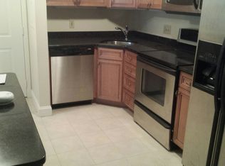 400 Brookside Dr #F, Andover, MA 01810