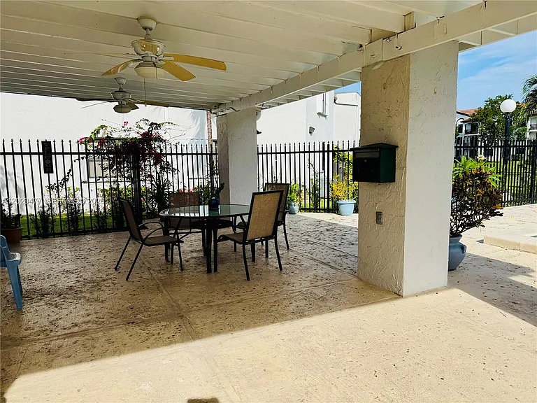 9429 Fontainebleau Blvd #201-33 — Photo 17