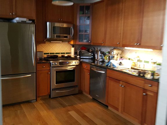 4th image of 300 Communipaw Ave APT 155