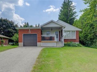 724 Waterloo St, Wellington North, ON N0G2L3