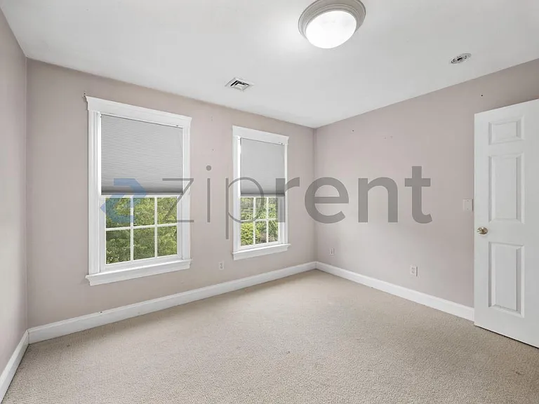 209 State St — Photo 23