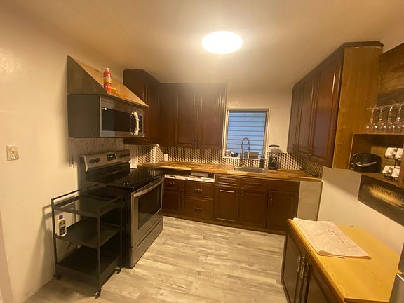 2nd image of 1620 Linden Ave
