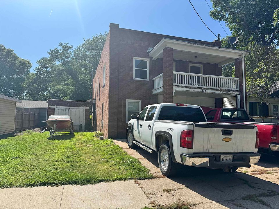 2nd image of 713 N Bellevue Ave