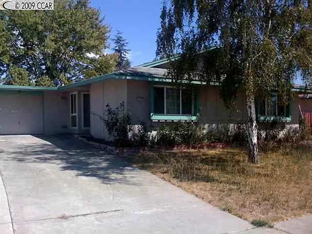 5199 Peony Dr photo 1