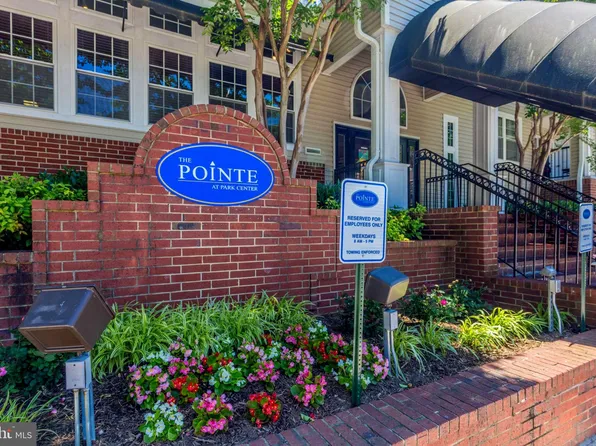 3308 Wyndham Cir APT 122, Alexandria, VA 22302