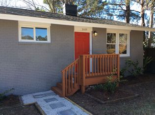 1616 Honeysuckle Rd, Raleigh, NC 27609