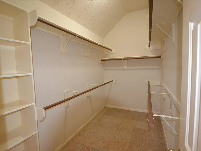 1514 Coyote Hills Ln — Photo 34