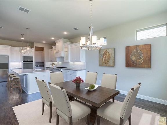 3rd image of 28 Katie Ln