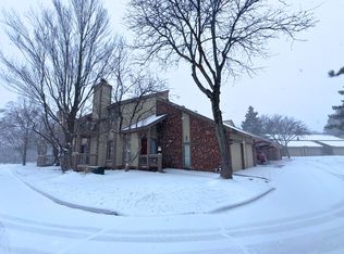 7361 Radcliff Dr, West Bloomfield, MI 48322