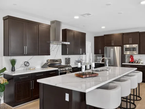 10255 Vonbulin Ave, Las Vegas, NV 89166