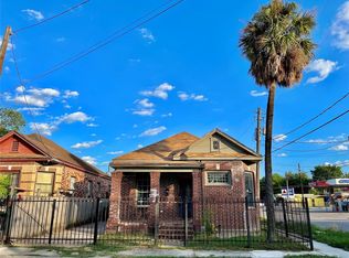 1104 Gargan St, Houston, TX 77009