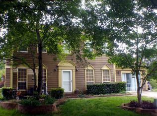 8304 Houndstooth Dr, Charlotte, NC 28227