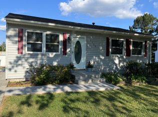 8509 Willow Creek Dr, Roanoke, VA 24019