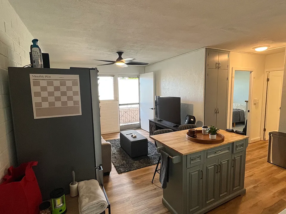 75 Kihapai St #12