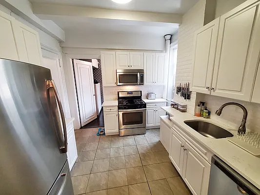Rented by Rachel Realty | media 8