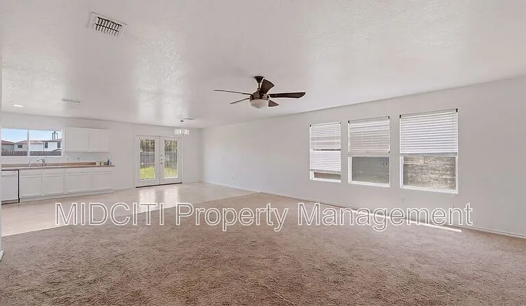 3248 Northwest Blvd — Photo 9