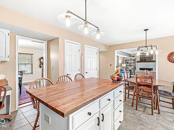 5th image of 719 Hohlier Ln