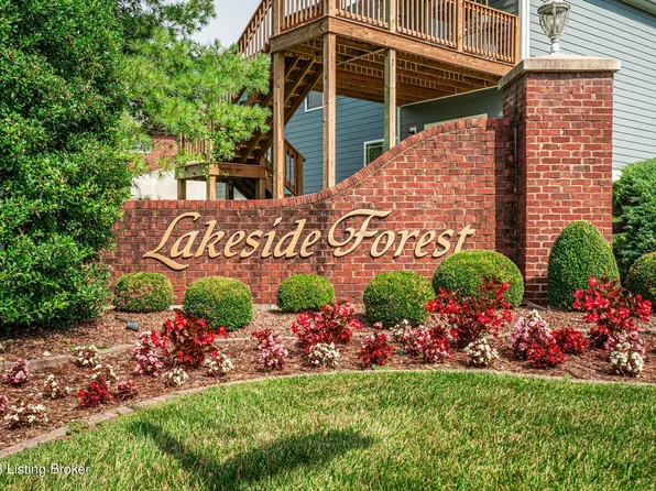3628 Woodland Lakes Dr, Floyds Knobs, IN 47119