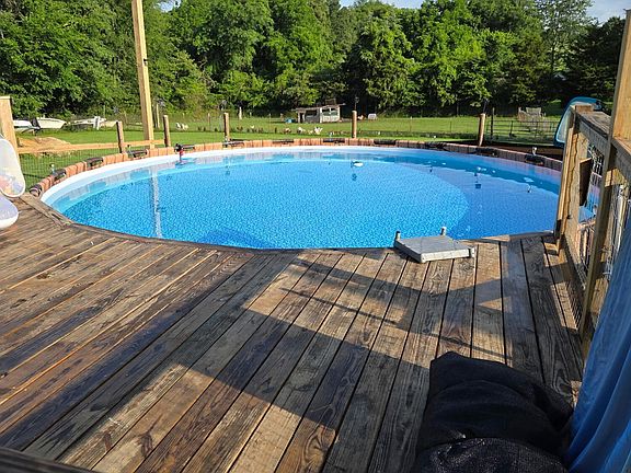 5th image of 1117 Friendship Way