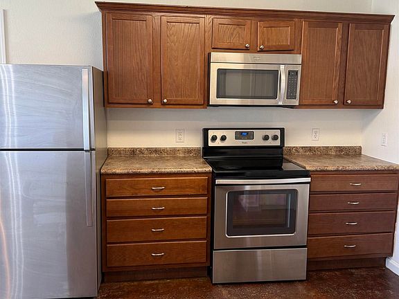 3rd image of 404 Allyson Dr