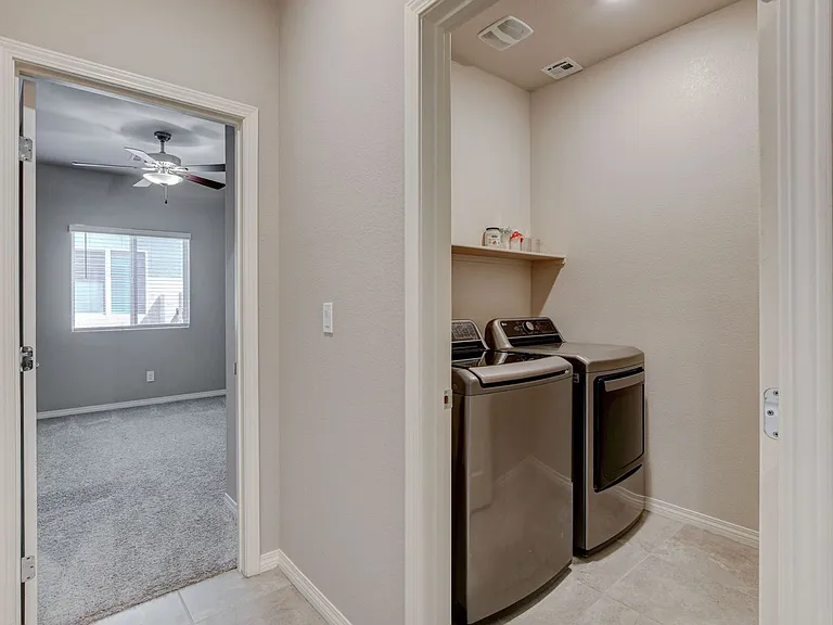 7858 Romulan St — Photo 23