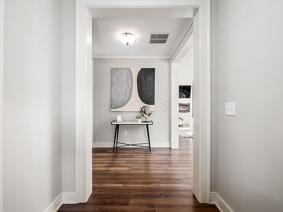 4th image of 98 N 6th St #Townhouse 59