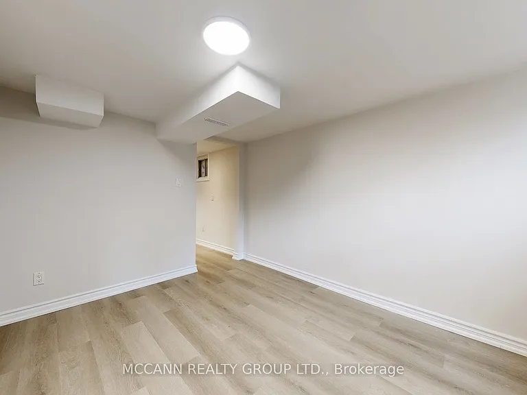 496 Northcliffe Blvd #BASEMENT — Photo 15