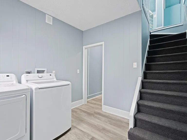 17 W Pierrepont Ave #2 — Photo 2