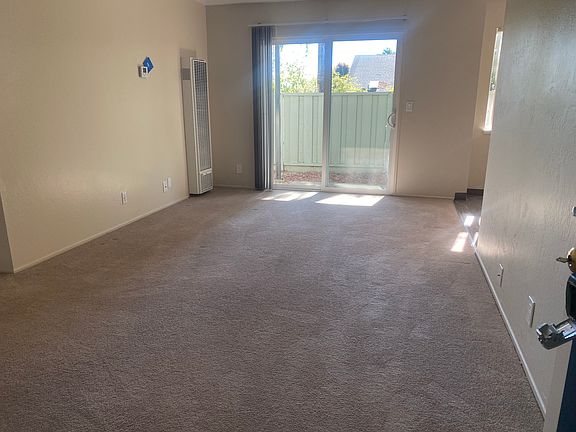 2nd image of 900 Capitola Ave #8