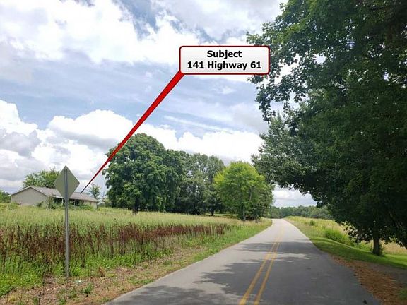 Exterior Neighborhood (street photo)