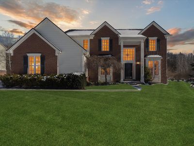 9456 Maple Ln, Clarkston, MI, 48348