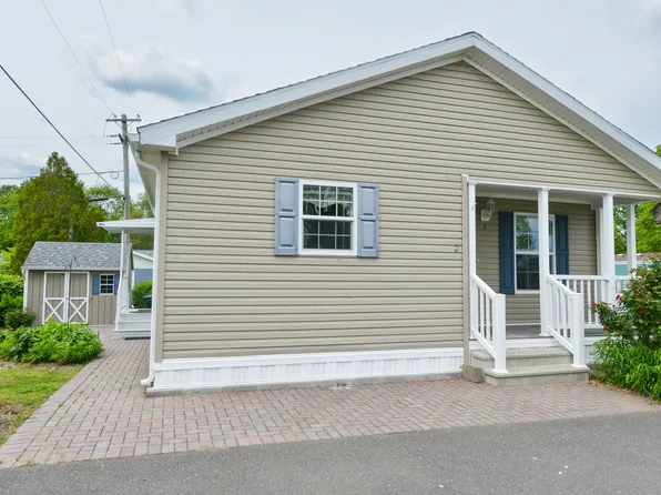 2 Blueberry Lane, Plymouth, CT 06786