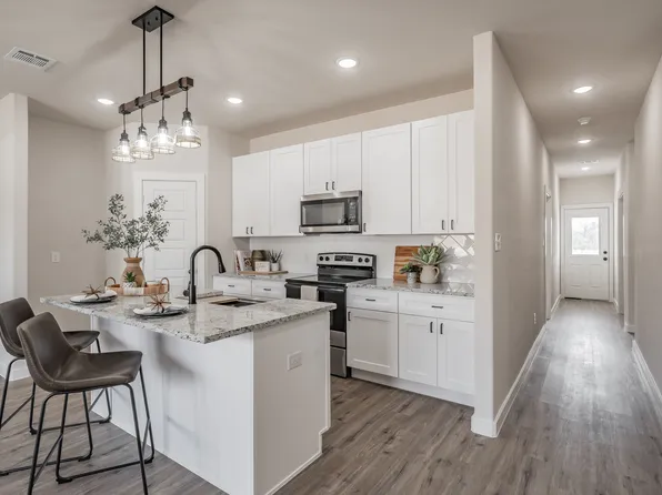 5626 Barkridge Dr, Granbury, TX 76048