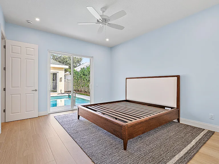 248 Honeysuckle Dr — Photo 15