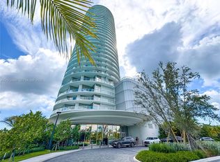 2411 Laguna Cir #809, Miami, FL 33181