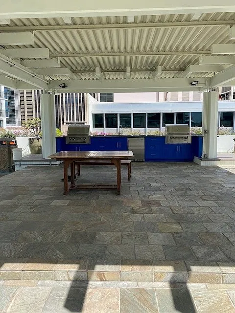 1 bed, 773 sqft, $3,300 — Photo 3