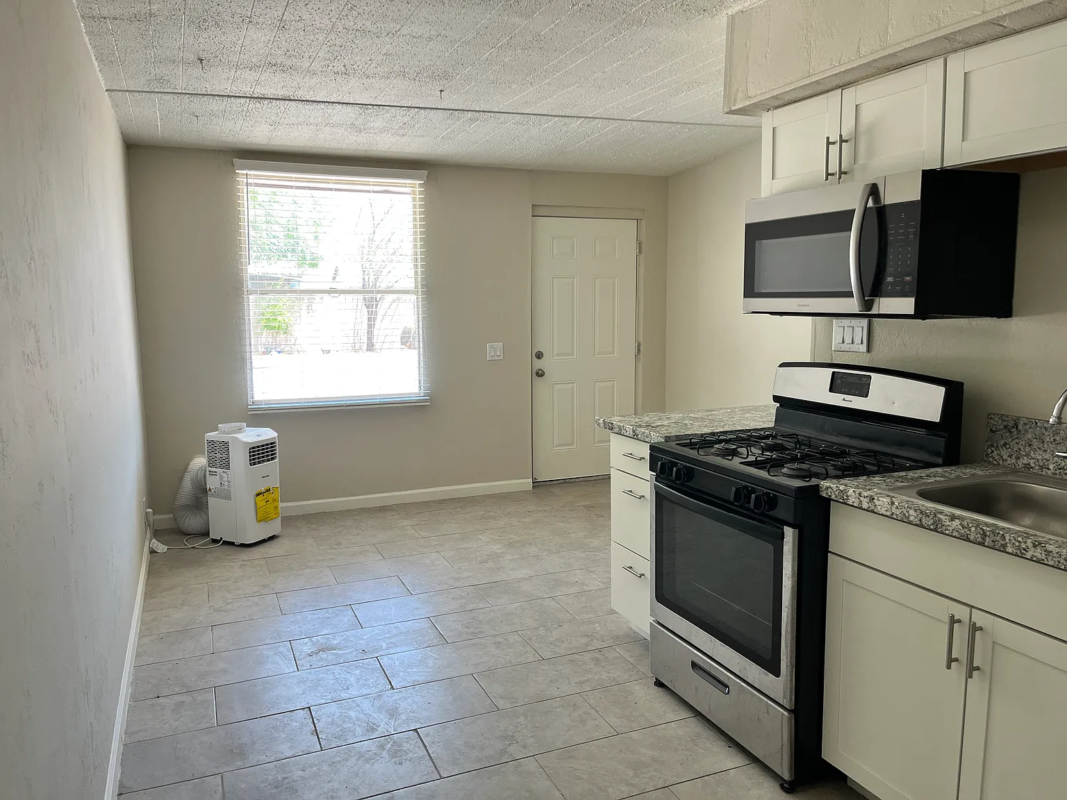 1 bed, 600 sqft, $850 — Photo 4
