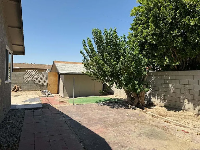 69150 San Susanna Ave — Photo 28