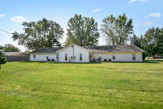 Building Photo - 303 Bryon Row #B