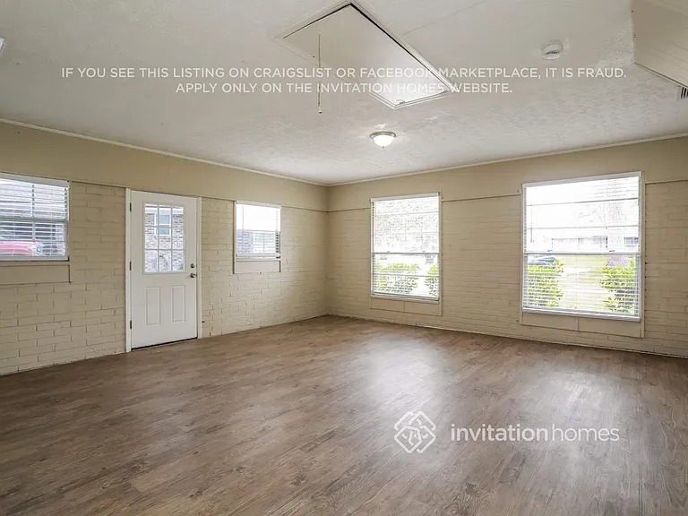 117 Ridgefield Ct — Photo 9