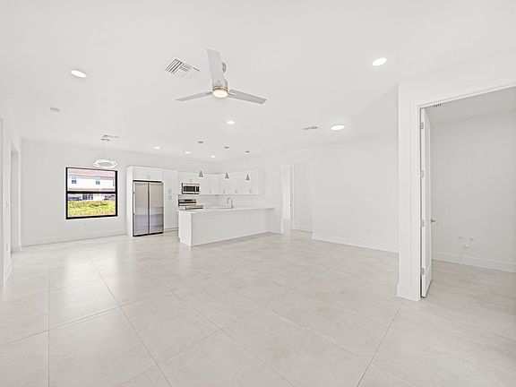 2nd image of 5183 Cromey Rd