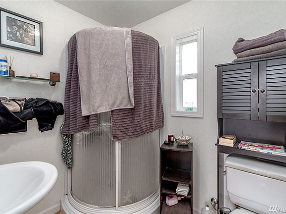 5th image of 5930 S Sheridan Ave