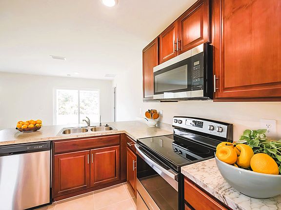 3rd image of 3020 64th St W