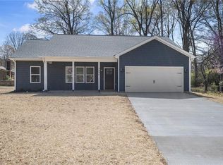 2606 Evergreen Ln, Burlington, NC 27215