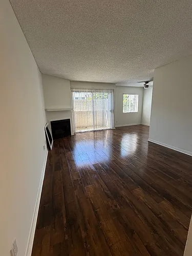 10520 National Blvd Photo 1